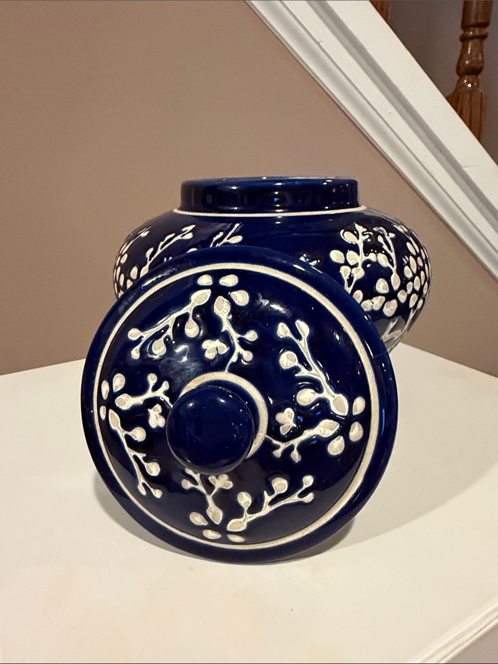 Blue and White Ceramic Ginger Jar - Picture 4 of 8